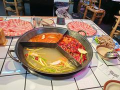 -巴卤社老火锅(财富店)