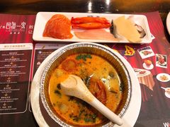 冬阴功汤-四海一家自助餐(益田假日广场店)