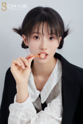 -onlygirl摄影美学馆高端定制(江滩店)