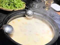 -大匠工房古船木艺术餐厅·猪肚鸡专门店(长白仙岛店)