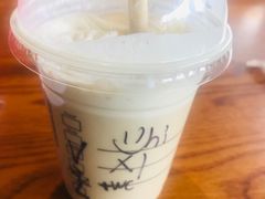 香草拿铁去冰加奶油-星巴克(上海汇锦里店)