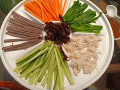 -云海肴·汽锅鸡·云南菜(天山百盛优客店)