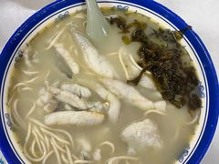 招牌黄鱼面-明呈黄鱼面馆(斜土路店)