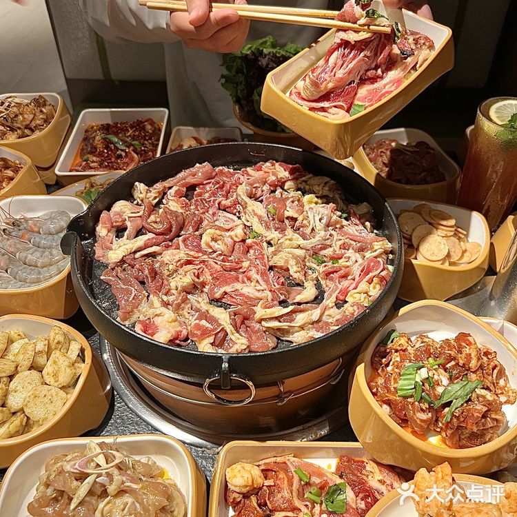 郑州首家！！郑州首家！！真鲨疯了！！！