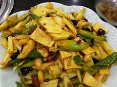 呛板筋-瑞杰烧烤店·24小时营业(山东路店)