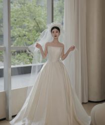 -不晚国际婚纱礼服