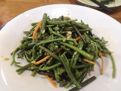 -东北农家院·铁锅炖(莘庄店)