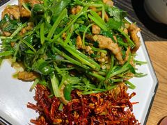 谦谦香辣肉丝-娄三少春饼·烤鸭(合生汇购物中心店)