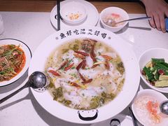 -江渔儿酸菜鱼(奥园广场金发购物中心店)