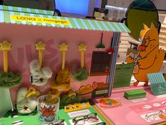 -LOOK眼镜·蔡司依视路配镜(宝山万达店)