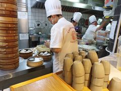 -馋三尺蟹粉小笼(人民广场店)