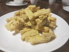 -几个木匠匠人厨房