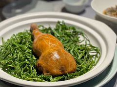 葱烤八宝葫芦鸭-屋里厢上海菜馆