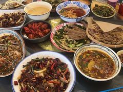 -去吃小龙虾·江湖菜·烧烤(南滨路店)