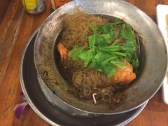 -J Daeng Seafood