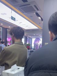 -藤野造型烫染·漂发