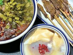 -云阿蛮云南生烫牛肉米线(奉贤路店)