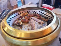 -布罗城堡自助烧烤(鸿通城购物中心店)