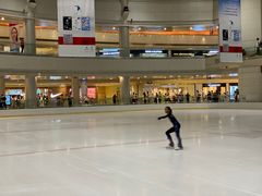 -冰纷万象滑冰场(深圳万象城店)