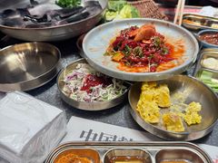 -草家酱蟹炭火烤肉店(珲春南路二店)