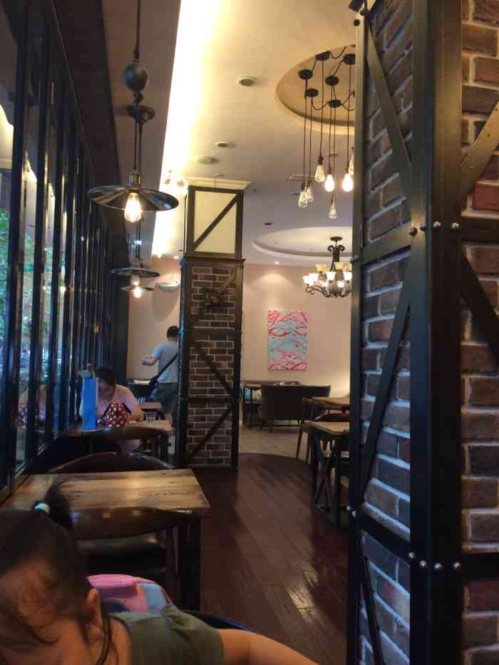 rolandos pizza & cafe(罗朗多餐厅蓝村路店)-"此店花了很大的精力刷