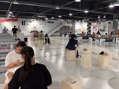 -极限PLAY运动娱乐新世界·团建派对潮玩休闲馆·室内蹦极高空游乐园