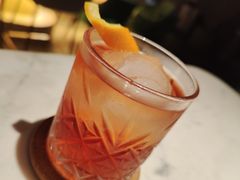 -The ROOF (通盈中心店)