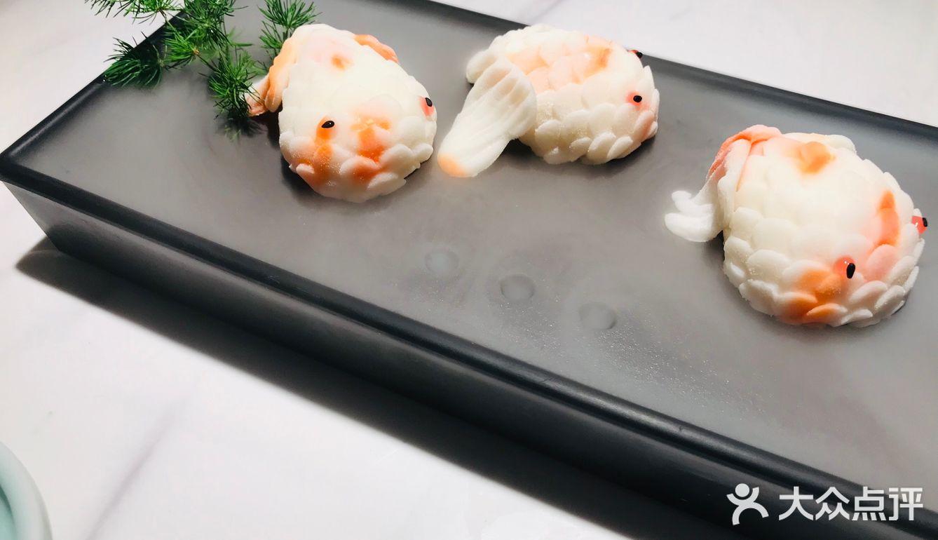 随便吃吃还是可以的，风格类似外头现在很多的杭帮菜馆