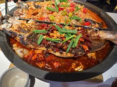 -鸣记脆皮烤鱼·海鲜烤鱼(三八广场店)