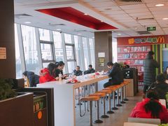 -麦当劳(展览路店)