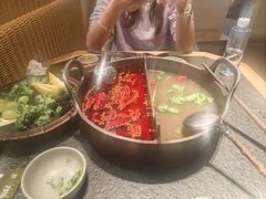 -三出山火锅(南京万象天地店)