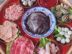 豪华版九大碗-董眼镜火锅(洪崖洞总店)