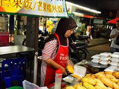 -芒果糯米饭摊子