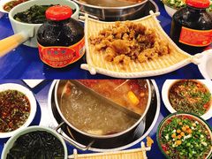 -马路边边串串香形象店(磐石路店)