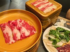 -牛YO寿喜烧·铁板烧和牛火锅自助(市府恒隆店)