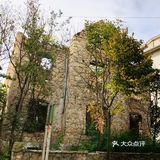 晨游波黑：Mostar 颓垣败瓦上的弹孔与涂鸦