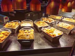 自助取餐区-钱小奴海鲜自助黑金店(杭州滨江龙湖店)