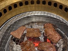 -山川小町·极番烧肉(新地假日广场店)
