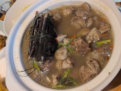 -头上红煨盐鸡·非遗院子餐厅