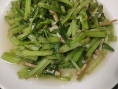 清炒水芹菜-太湖好灶头土菜馆(石公路店)