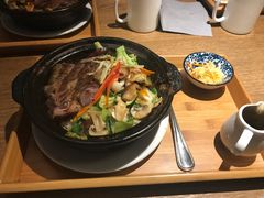 黑毛猪培根煲仔饭-Hǎo Noodle & Tea