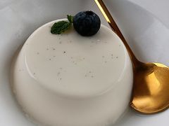 -MONICH牛排融合餐厅(和义大道购物中心店)