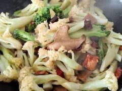 -天天向上素食餐厅(五台山店)