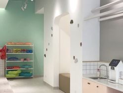 -Pony Baby宝尼婴幼儿游泳SPA馆