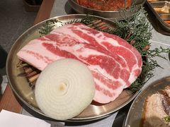 -草家酱蟹炭火烤肉店(珲春南路一店)