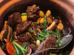 -八府香鸭·啫啫煲(华山路店)