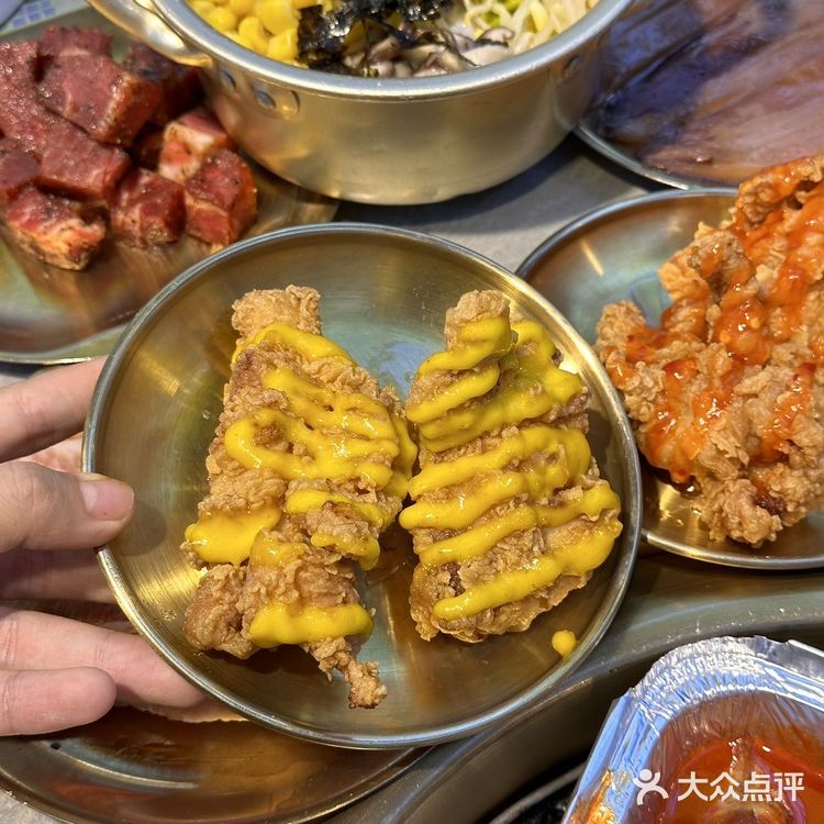 烤肉饮料不限量畅吃！！