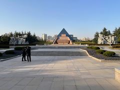 -上海市龙华烈士陵园