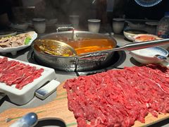 -伴山牛贵州黄牛肉火锅·苗疆非遗艺术餐厅(上海首店)