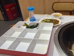 -鲁员外地锅鸡地锅鱼(古墩路店)